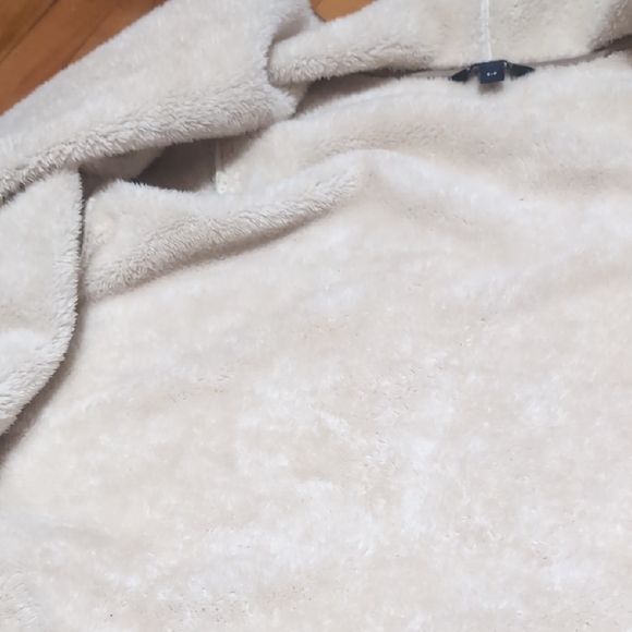 Nicole Miller Tan Casual Minimalist Jacket with Cream Lining - Picture 5 of 5